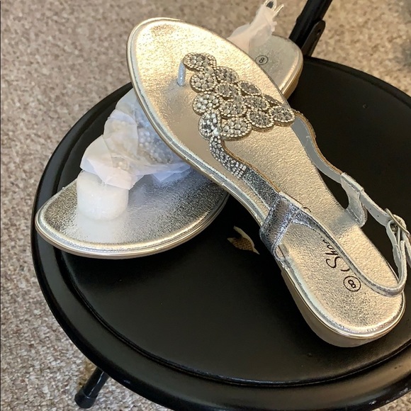 Shoes - Jeweled flat sandals